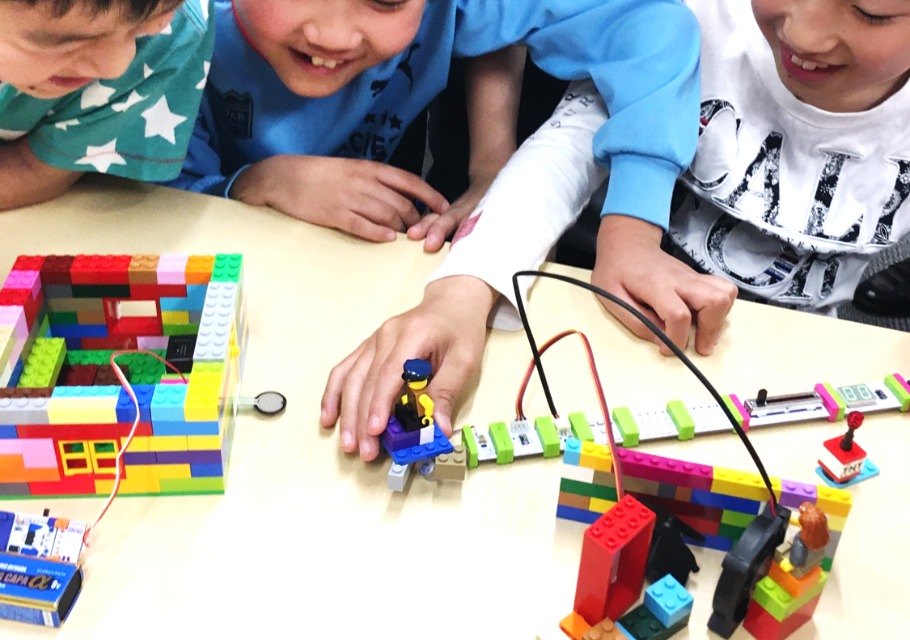 夏休み1dayイベント 大学生と一緒にlittlebitsを使ってピタゴラ装置を作ろう Peatix